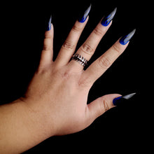 Load image into Gallery viewer, Vertebrae ring
